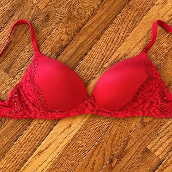 Victoria’s Secret bra - Picture 2 of 9